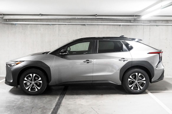 TOYOTA bZ4X Style AWD 3