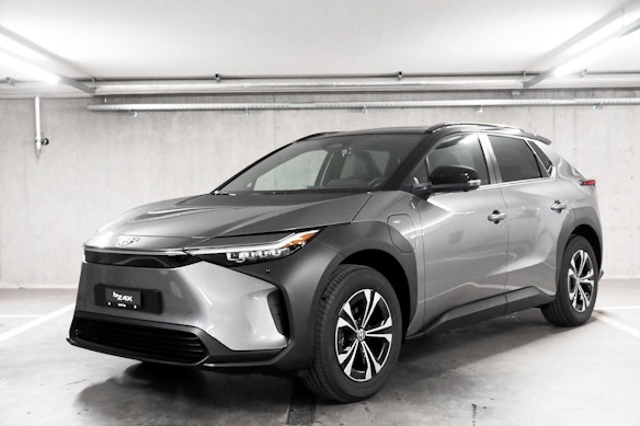 TOYOTA bZ4X Style AWD 0