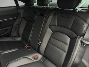 Porsche Taycan 4S mit Performance Batterie Plus