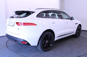 Vehicle image JAGUAR F-Pace 2.0 D 240 R-Sport AWD