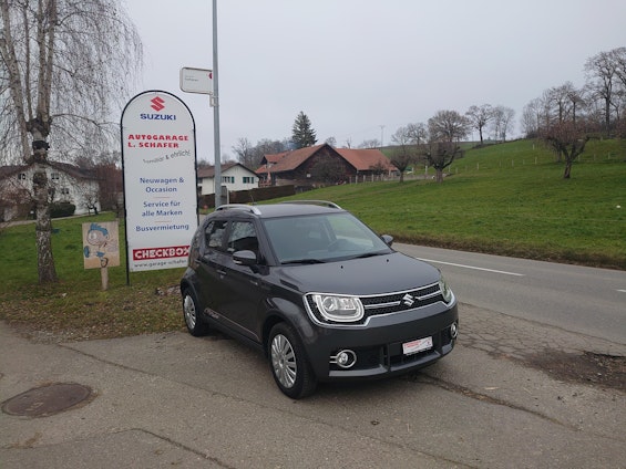 First vehicle image