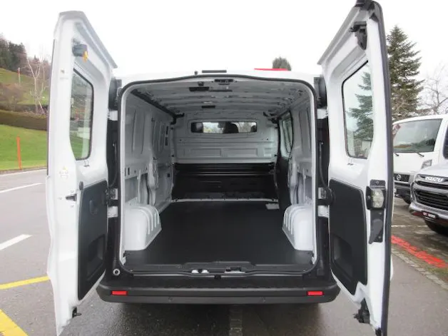 Nissan Primastar Kaw. 3.0 t L2 H1 2.0 dCi 150 N-Connecta