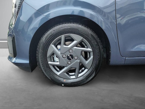 Vehicle image 13 Vehicle image 13