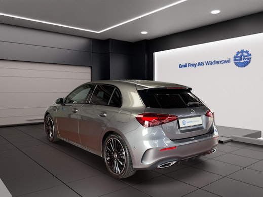 MERCEDES-BENZ A 180 AMG Line 2