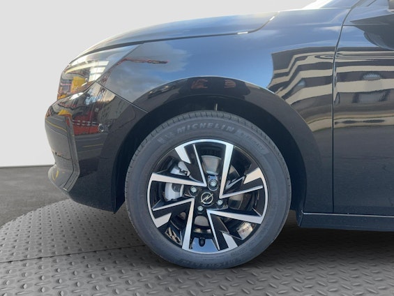 Vehicle image 8 Vehicle image 8