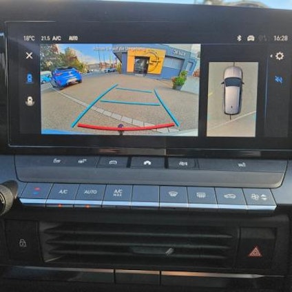 Vehicle image 9 Vehicle image 9