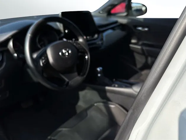 Toyota C-HR 2.0 VVTi HSD Move