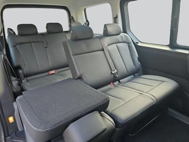 Hyundai Staria Wagon 1.6 T-GDi HEV Vertex