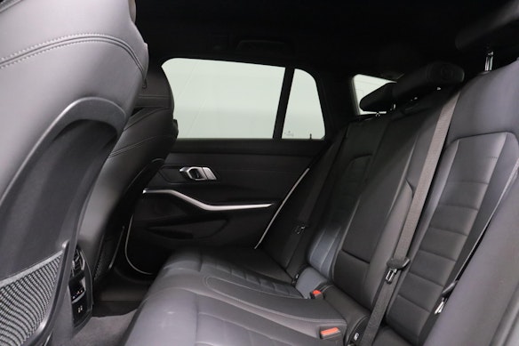 BMW 330e xDrive SAG Touring 3