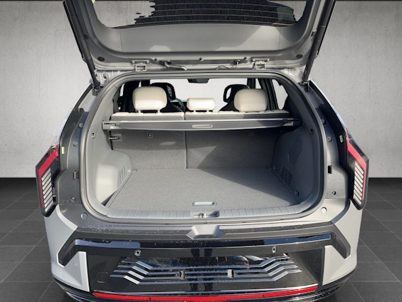 Vehicle image 16 Vehicle image 16