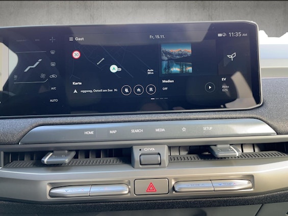 Vehicle image 13 Vehicle image 13