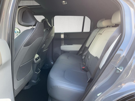 Vehicle image 14 Vehicle image 14