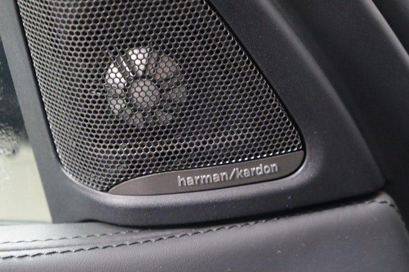 Vehicle image BMW X6