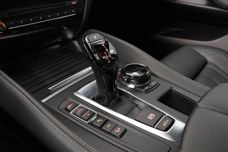 Vehicle image BMW X6