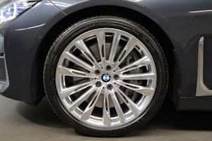Vehicle image BMW 750i xDrive SAG