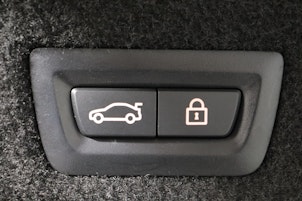 Vehicle image BMW 750i xDrive SAG