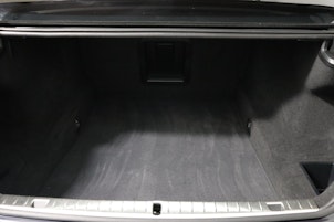 Vehicle image BMW 750i xDrive SAG