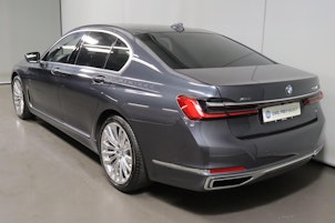 Vehicle image BMW 750i xDrive SAG