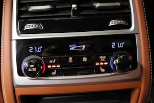 Vehicle image BMW 750i xDrive SAG