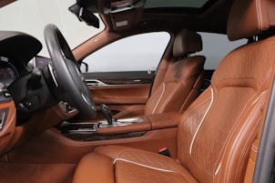 Vehicle image BMW 750i xDrive SAG