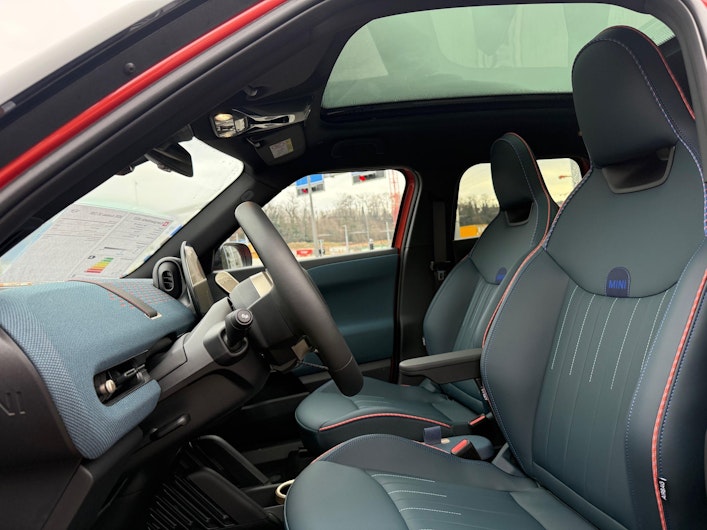 Vehicle image MINI ACEMAN