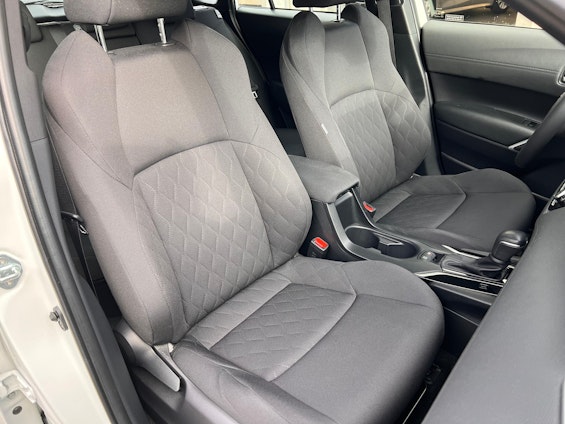 Vehicle image 14 Vehicle image 14