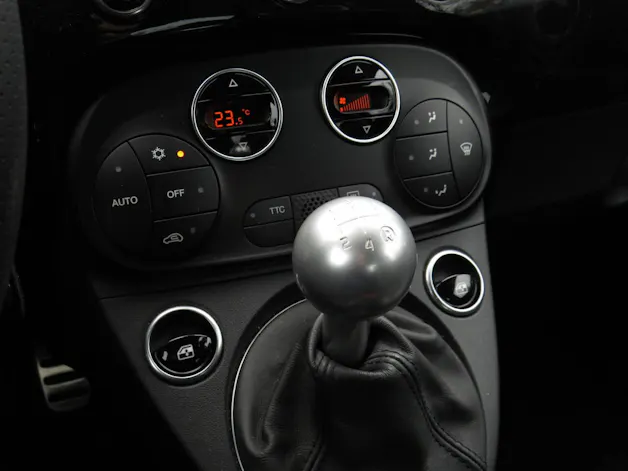 Fiat 595 Abarth 1.4 T-Jet 165 Scorpione Oro