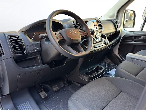 Vehicle image 11 Vehicle image 11