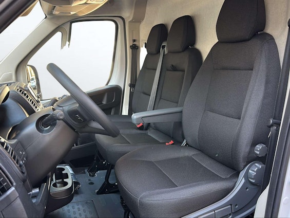 Vehicle image 10 Vehicle image 10