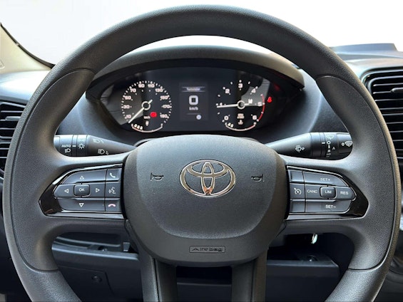 Vehicle image 15 Vehicle image 15