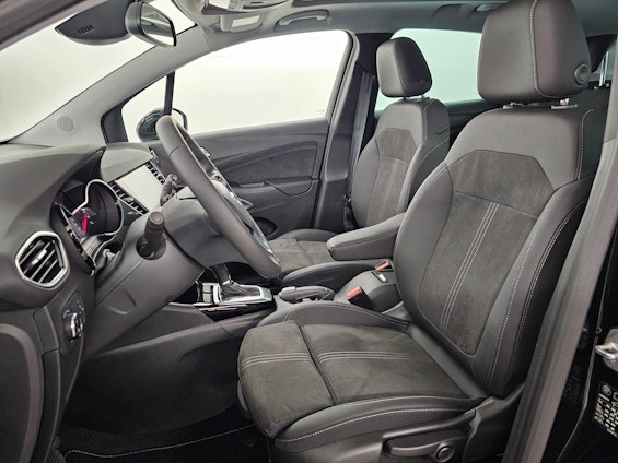 Vehicle image 5 Vehicle image 5