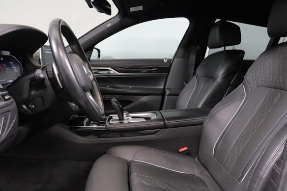 BMW 740d xDrive SAG 2