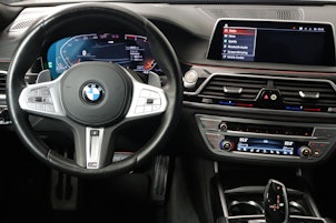 Vehicle image BMW 740d xDrive SAG