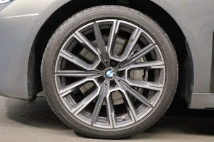 Vehicle image BMW 740d xDrive SAG