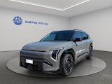 First vehicle image