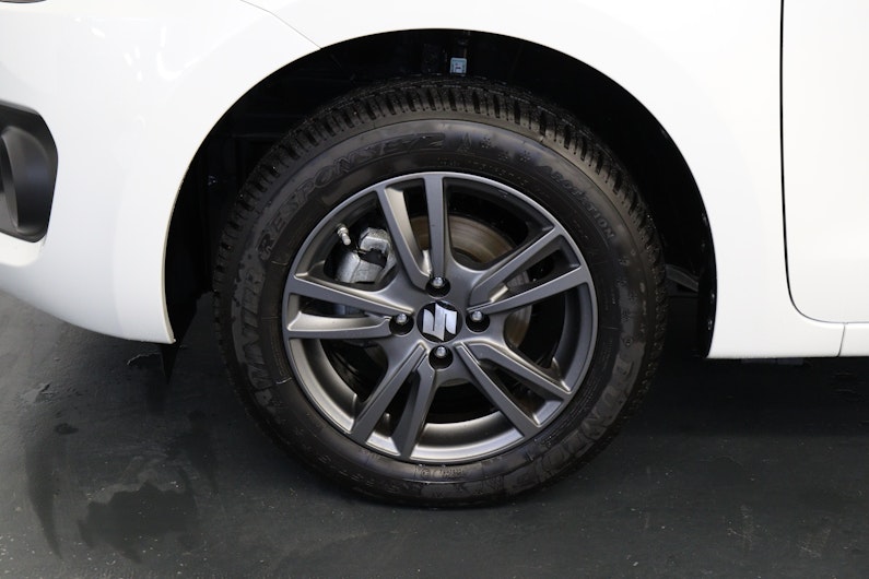 Vehicle image SUZUKI SWIFT