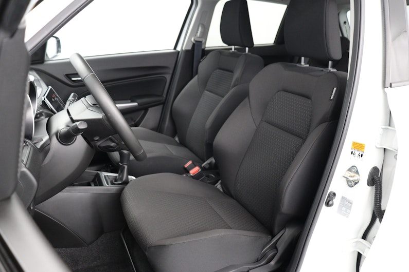 Vehicle image SUZUKI SWIFT