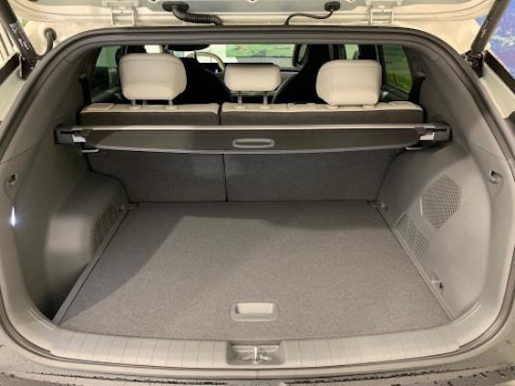 Vehicle image 4 Vehicle image 4