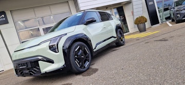 Vehicle placeholder image Vehicle placeholder image