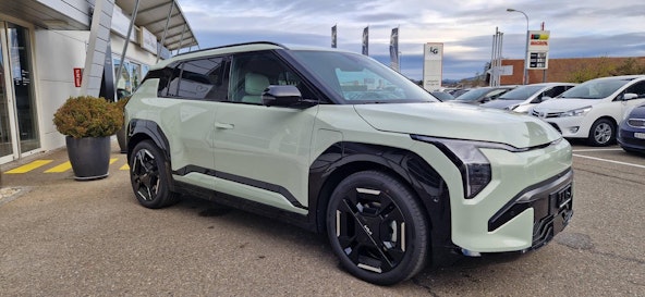 Vehicle image 14 Vehicle image 14