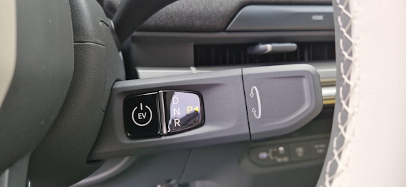 Vehicle image 5 Vehicle image 5