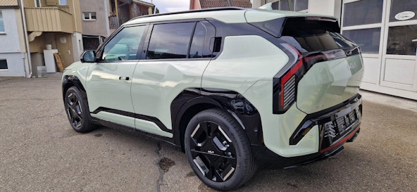 Vehicle image 10 Vehicle image 10