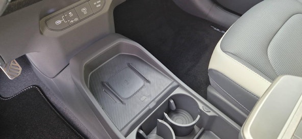 Vehicle image 7 Vehicle image 7