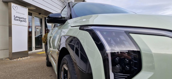 Vehicle image 15 Vehicle image 15