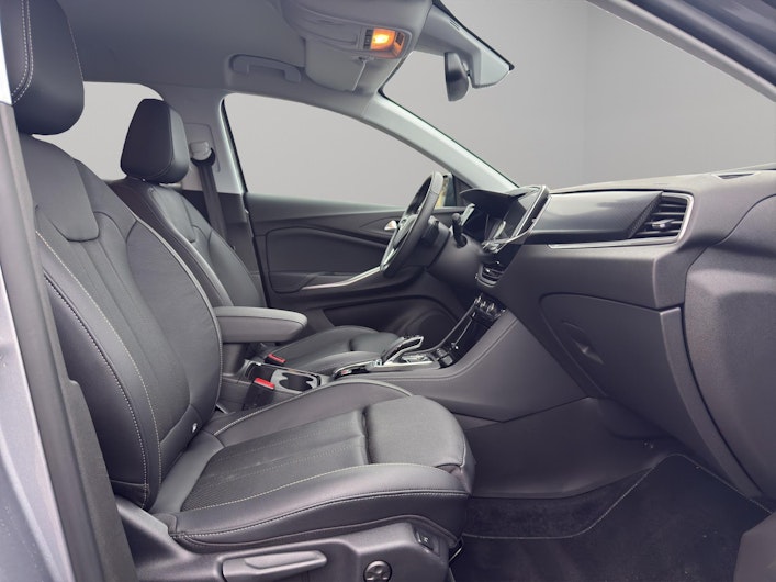 Vehicle image OPEL GRANDLAND