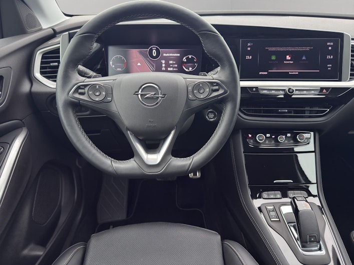 Vehicle image OPEL GRANDLAND