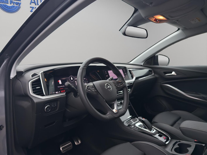 Vehicle image OPEL GRANDLAND