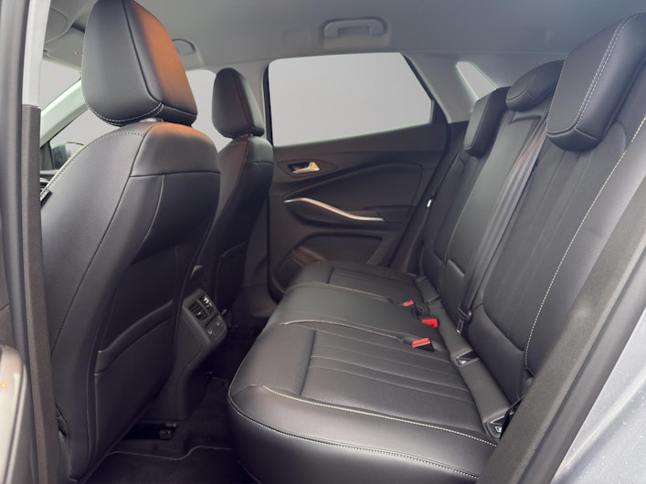 Vehicle image OPEL GRANDLAND