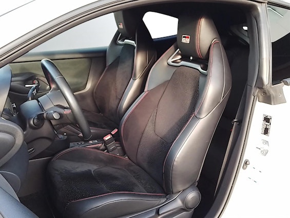 Vehicle image 10 Vehicle image 10