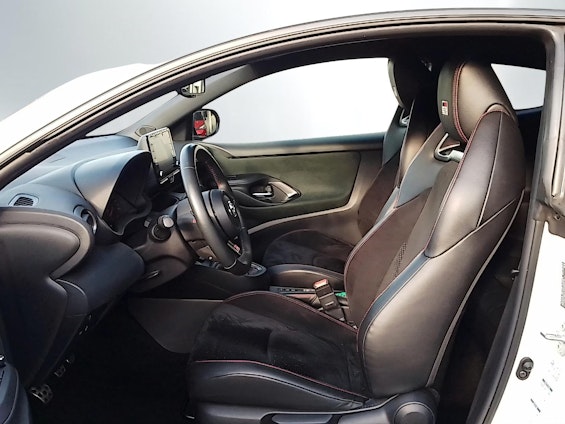 Vehicle image 8 Vehicle image 8